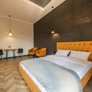https://dayflat-apartments-maidan-area.hotels-of-kiev.com